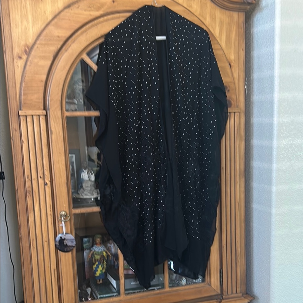 Silver studs and a beautiful laced backing Black Studded Shawl - Picture 10 of 14